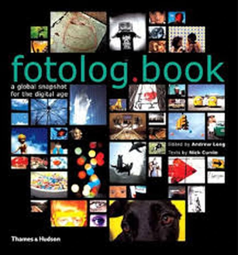 fotolog.book: A Global Snapshot for the Digital Age