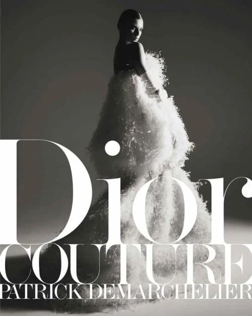 Dior couture (Éd. française) photographies de Patrick Demarchelier ; direction artistique, Fabien Baron ; texte, Ingrid Sischy ; préface, Jeff Koons