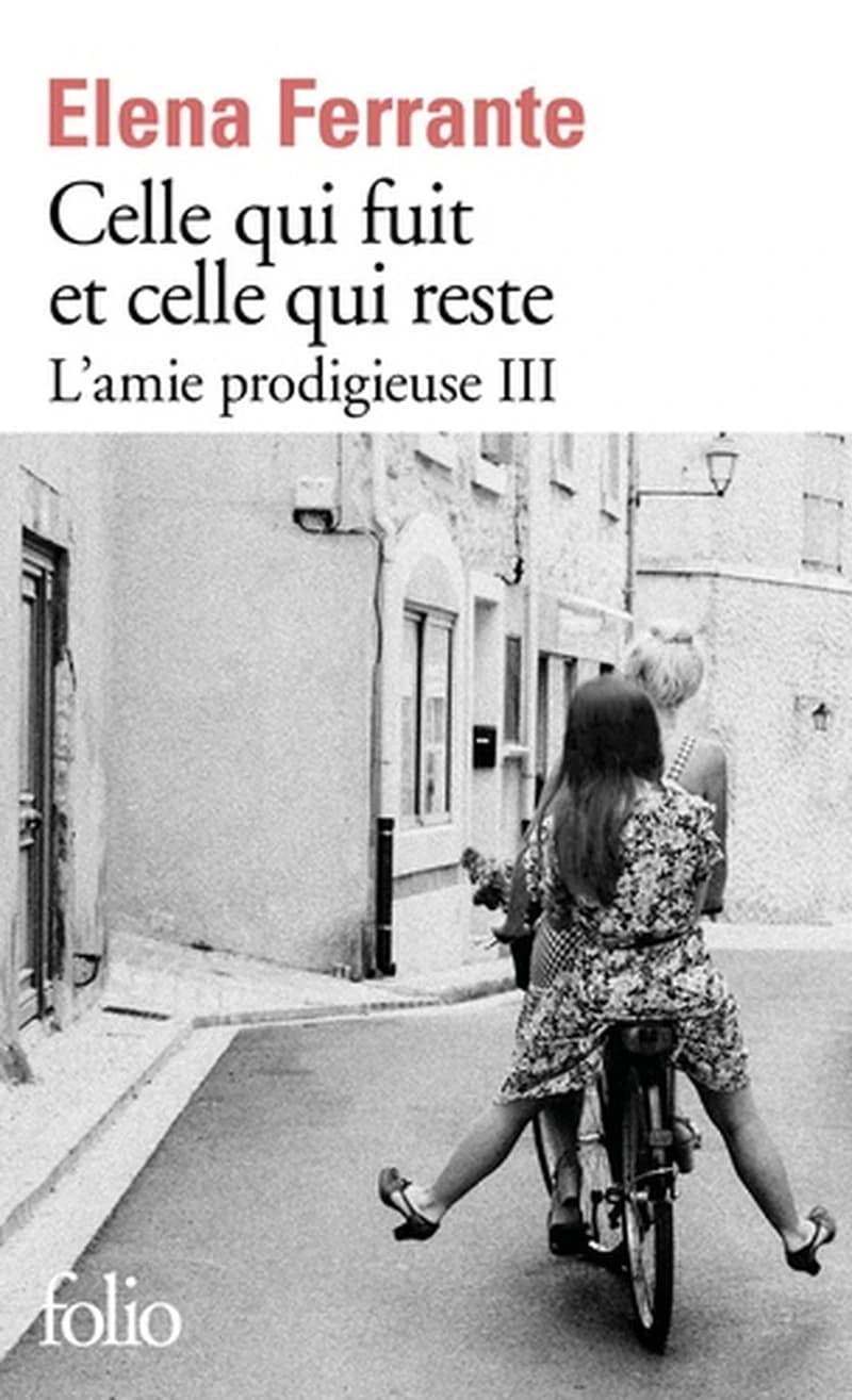 Celle qui fuit et celle qui reste : époque intermédiaire