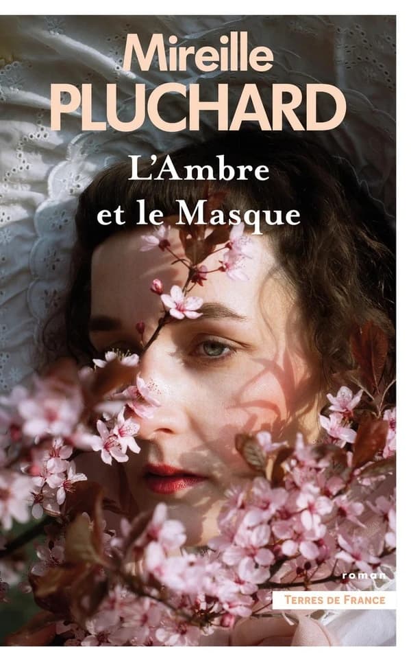 L'ambre et le masque : roman