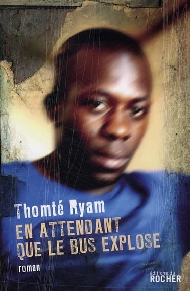 En attendant que le bus explose : roman