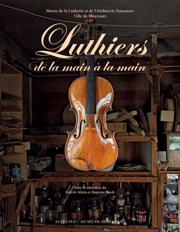 Luthiers : de la main à la main