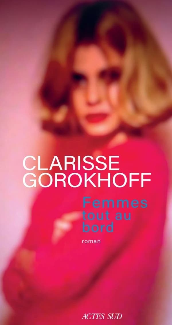 Femmes tout au bord : roman