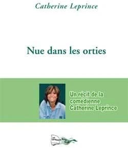 Nue dans les orties