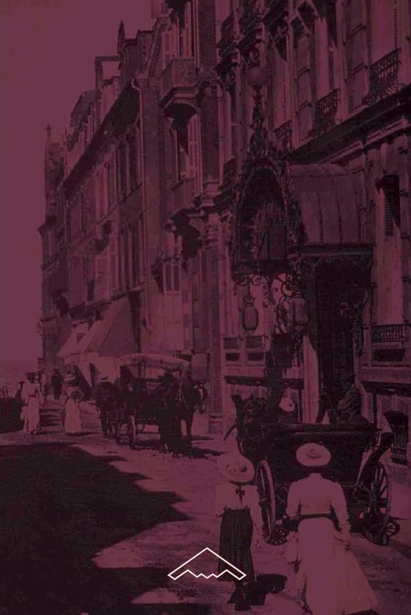 Trouvile [sic] : palaces, villas et maisons ouvrières