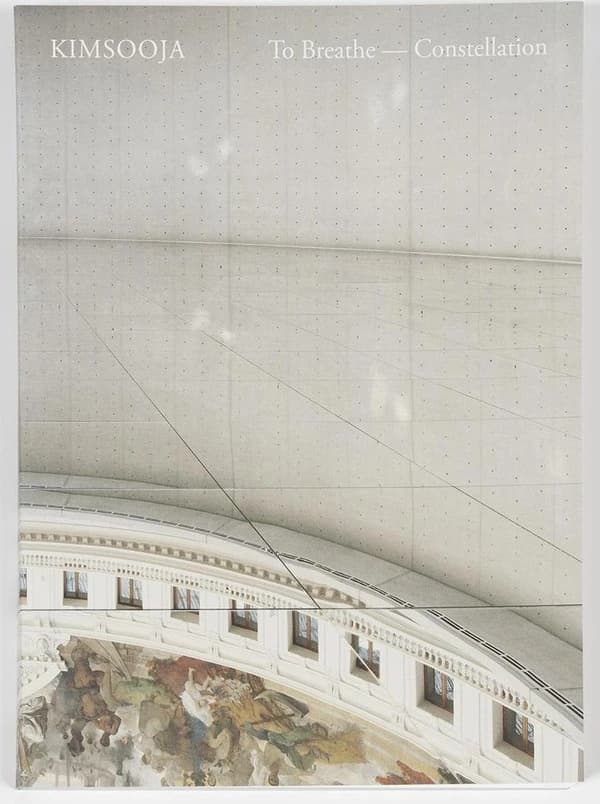 Kimsooja, To breathe, constellation : [exposition, Paris, Bourse de Commerce-Pinault collection, 20 mars-2 septembre 2024]