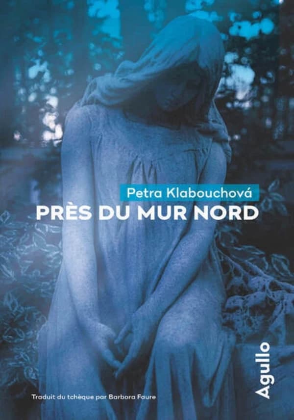 Près du mur nord