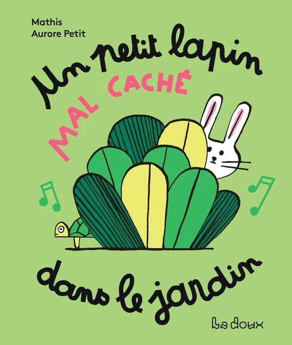 Un petit lapin mal caché dans le jardin