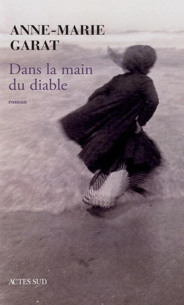 Dans la main du diable : roman
