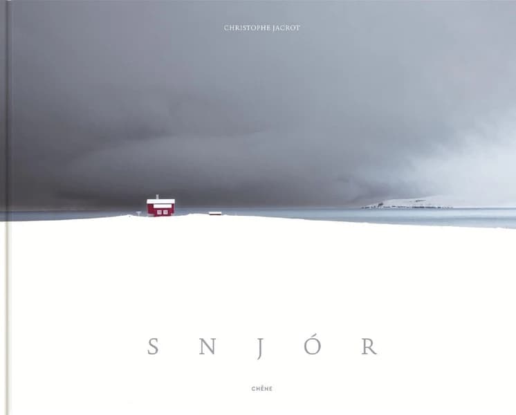 Snjór