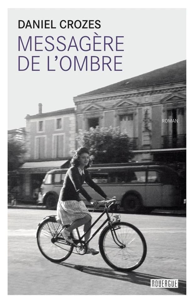 Messagère de l'ombre : roman
