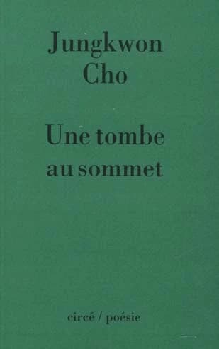 Une tombe au sommet