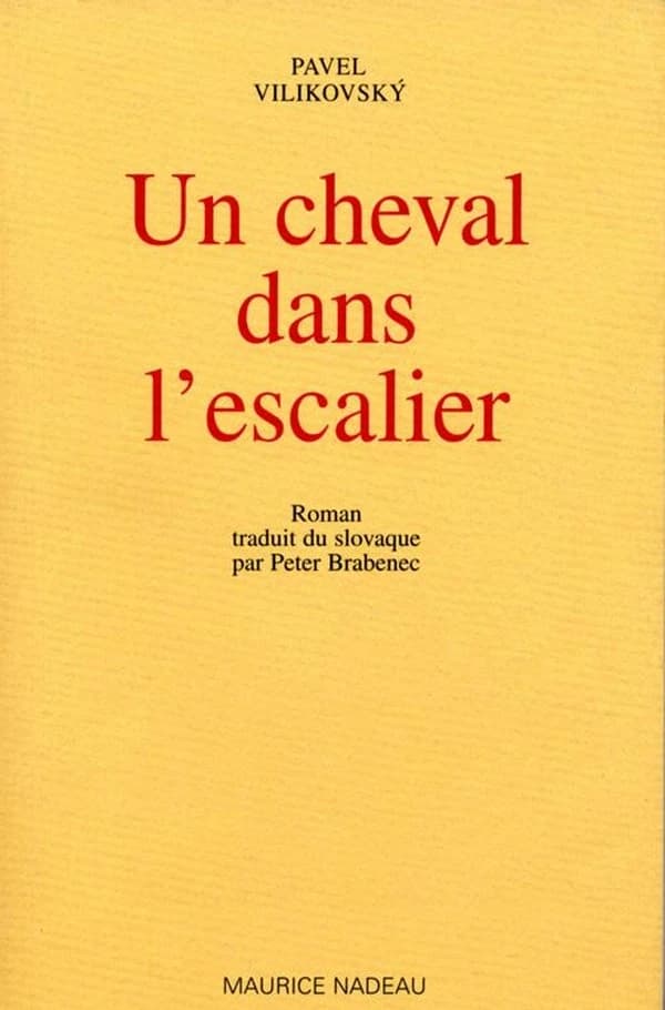 Un cheval dans l'escalier