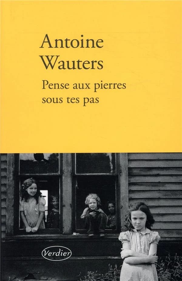 Pense aux pierres sous tes pas : roman