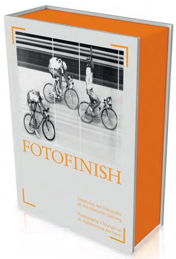 Fotofinish ; photography's triumph as an autonomous art form