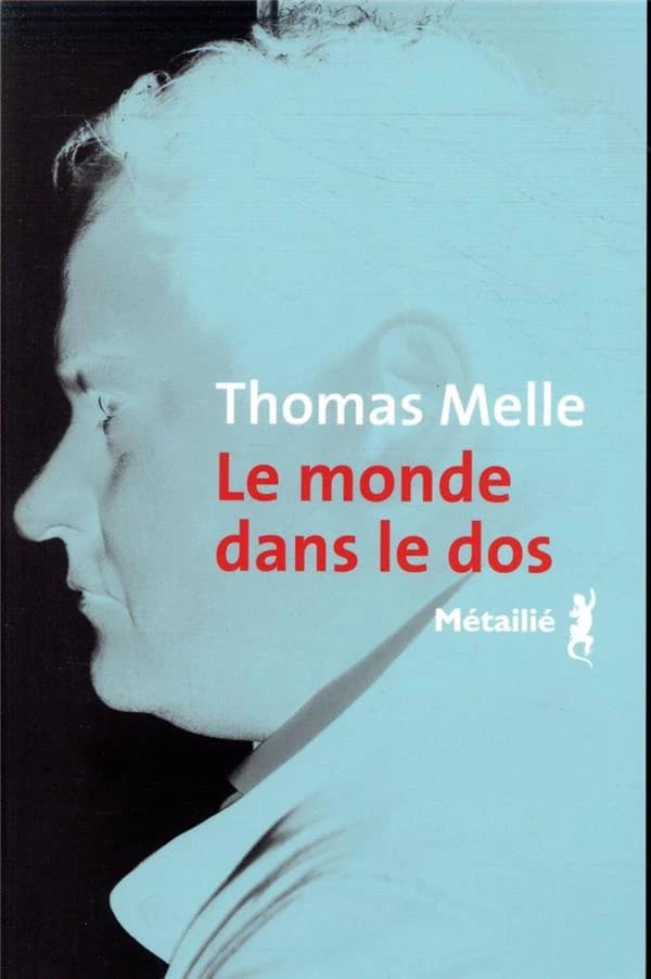 Le monde dans le dos