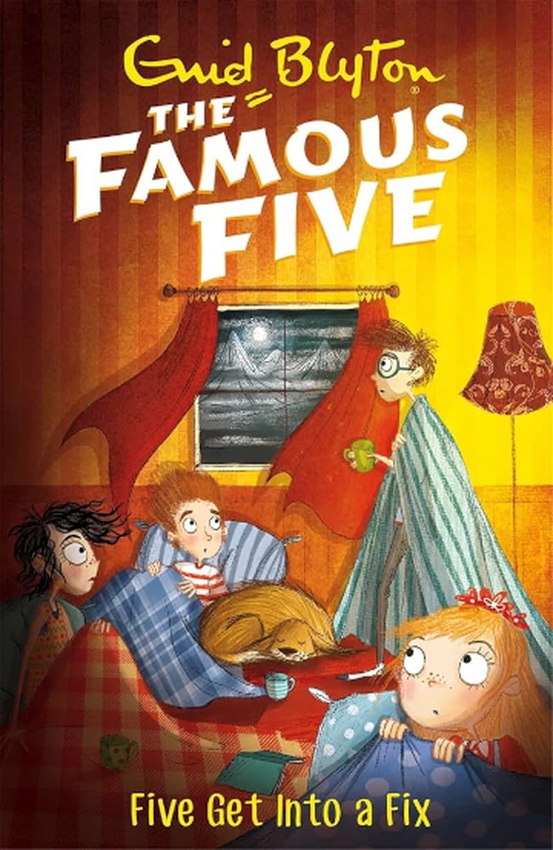 Five Get Into A Fix The Famous Five : Book 17