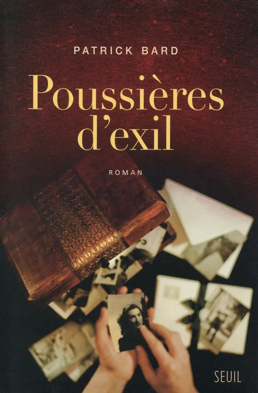 Poussières d'exil : roman