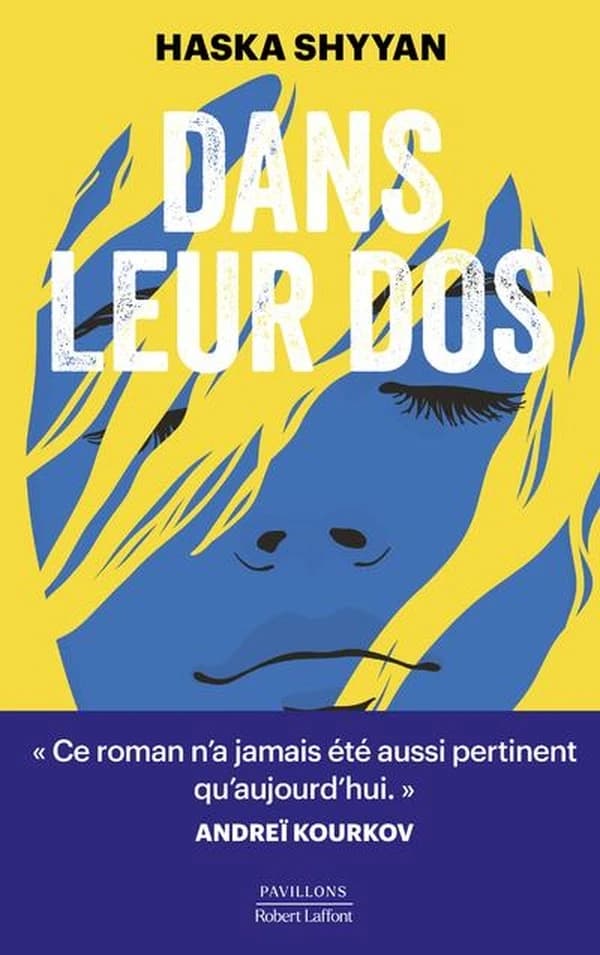 Dans leur dos