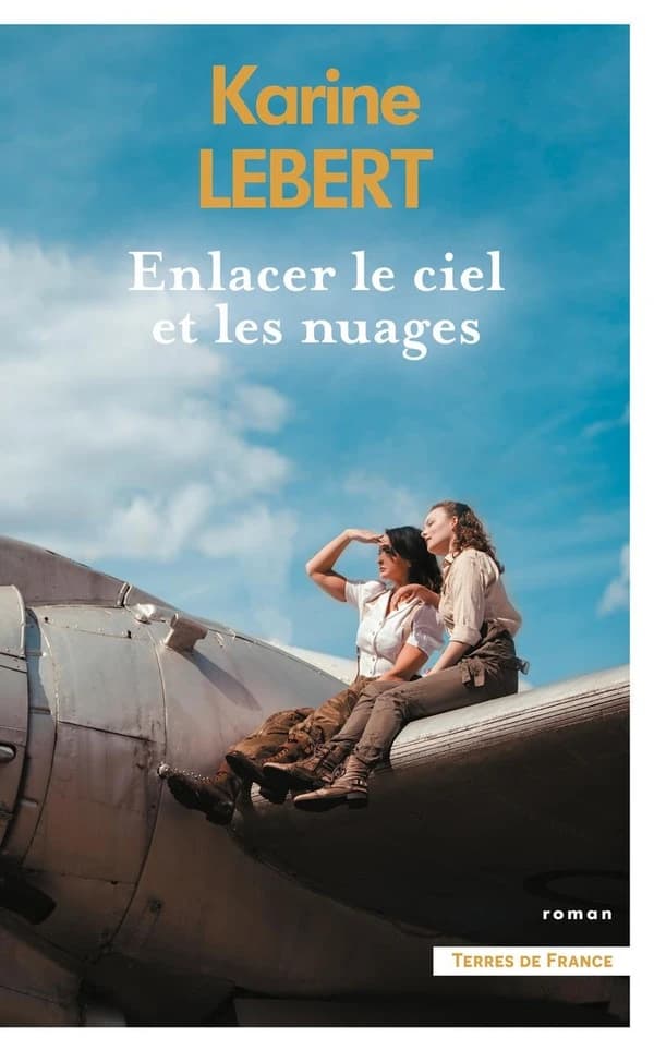 Enlacer le ciel et les nuages : roman