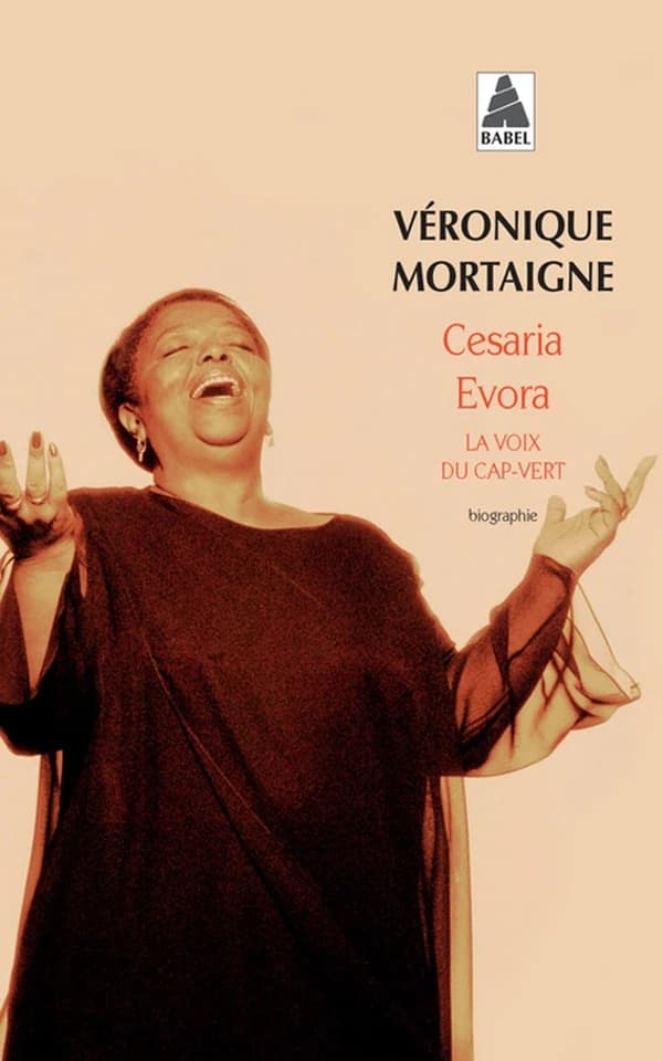 Cesaria Evora : la voix de Cap-Vert : biographie