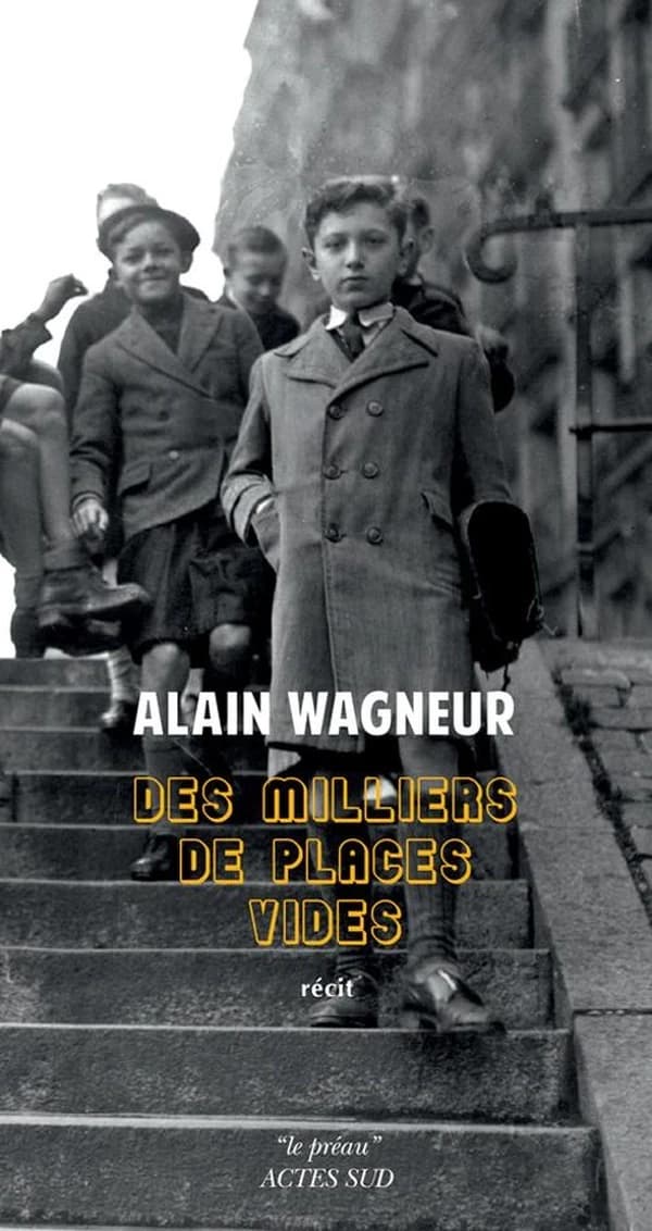 Des milliers de places vides : récit