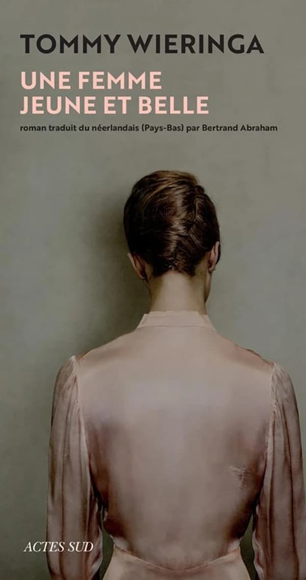Une femme jeune et belle : roman