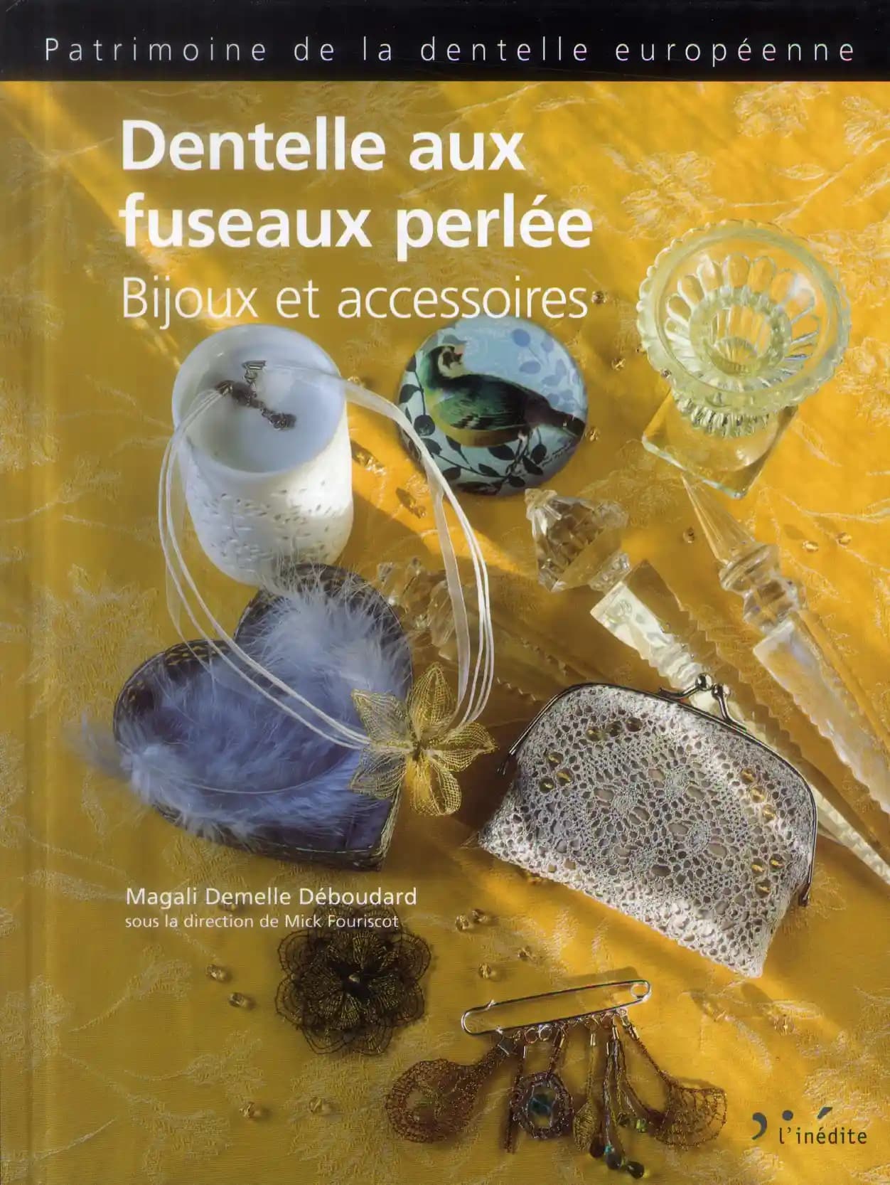 Dentelle aux fuseaux perlée : bijoux et accessoires