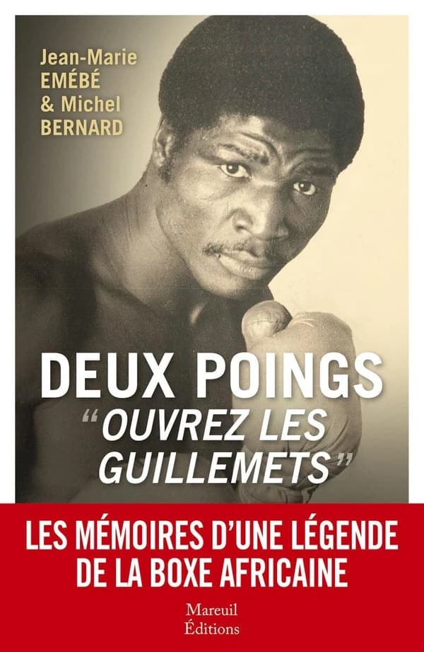 Deux poings : ouvrez les guillemets !