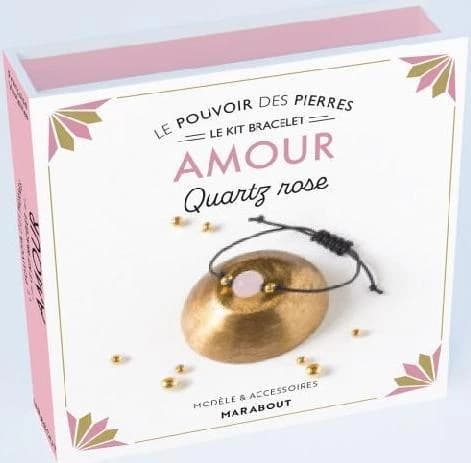 Le kit bracelet amour : Quartz rose. Avec 1 perle ronde, 2 petites perles dorées, 70 cm de coton ciré, 1 livre d'explication