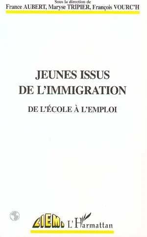 Jeunes issus de l'immigration : de l'école à l'emploi : [colloque européen Réussite scolaire et universitaire, égalité des chances et discriminations à l'embauche des jeunes issus de l'immigration, 1996]
