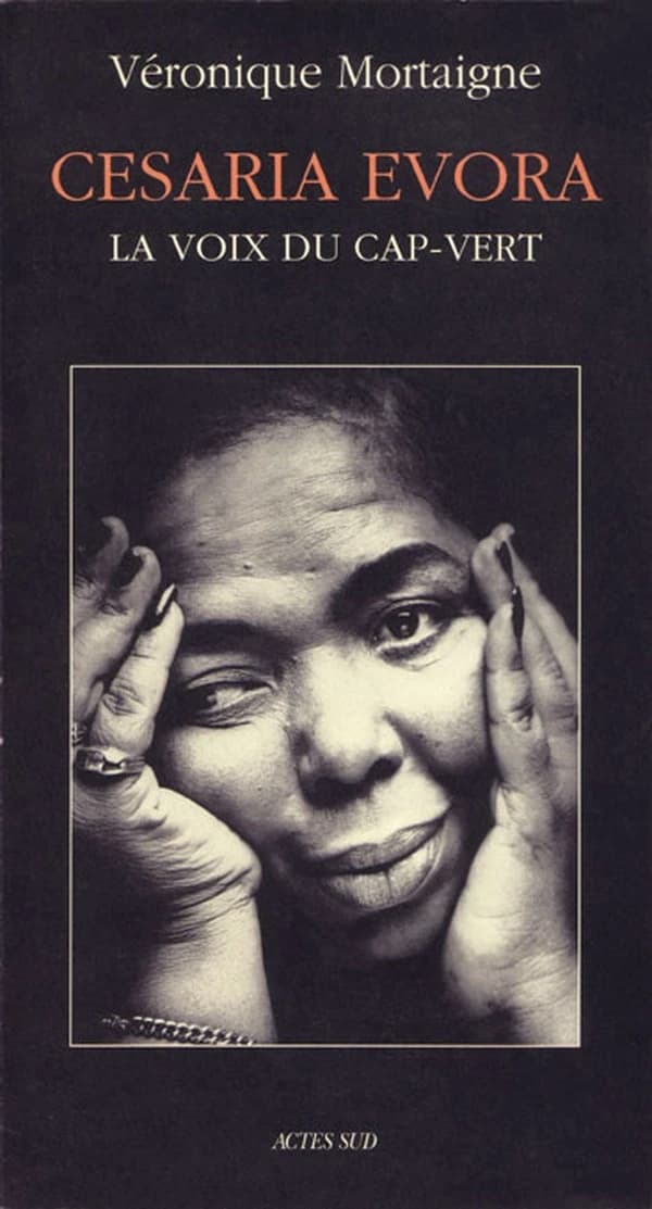 Cesaria Evora : la voix de Cap-Vert : biographie