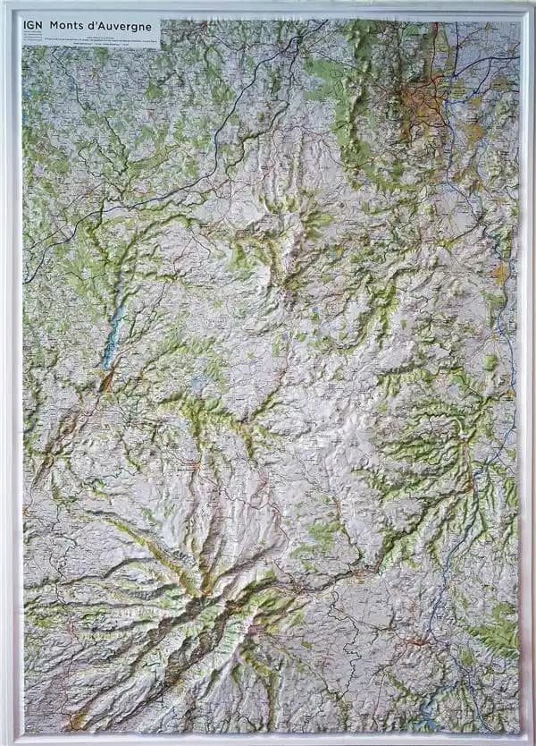 Monts d'Auvergne (2e édition) Institut national de l'information géographique et forestière