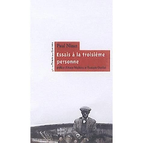 Essais à la troisième personne