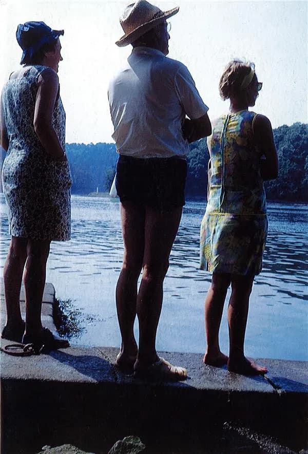 Les images de Guy : reculer pour mieux aimer : [livre d'artiste]