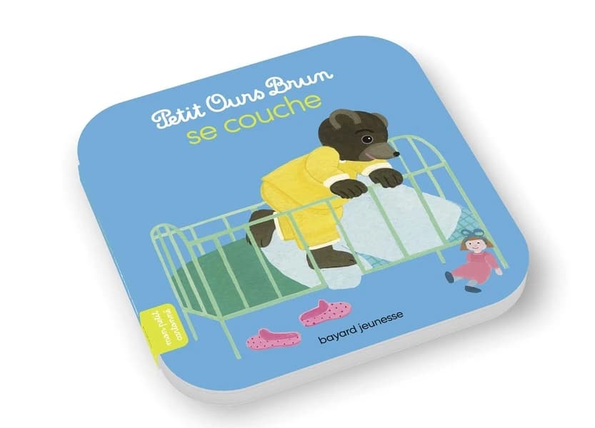 Petit Ours brun se couche