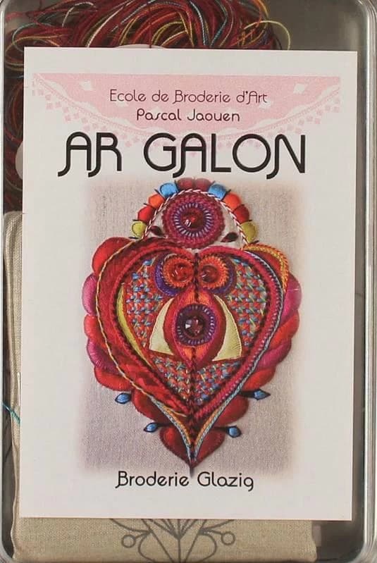 Ar galon ; broderie glazig