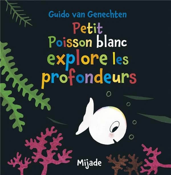 Petit poisson blanc explore les profondeurs