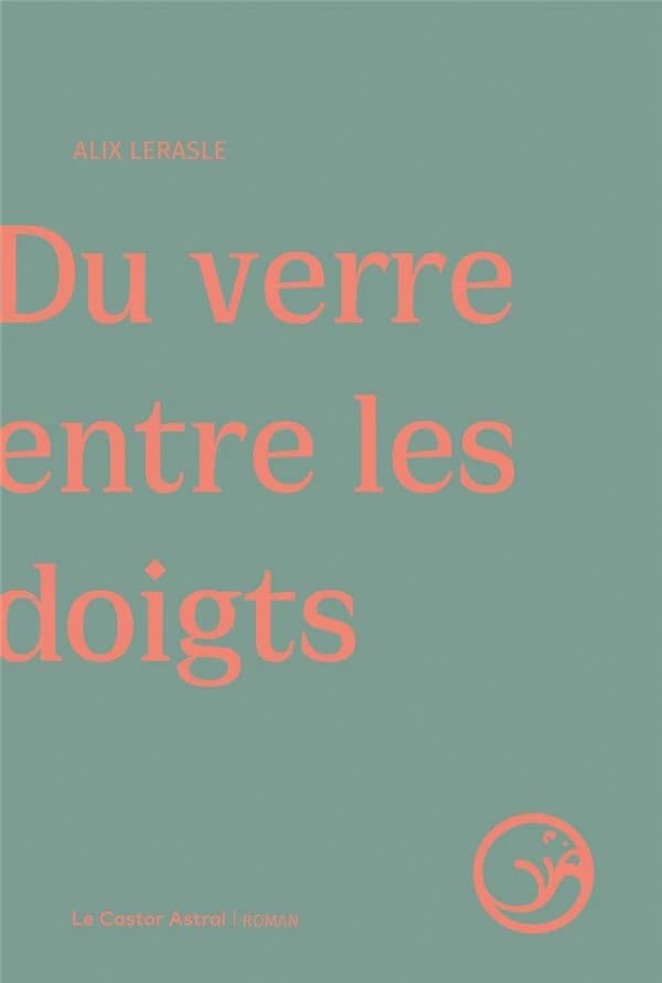 Du verre entre les doigts